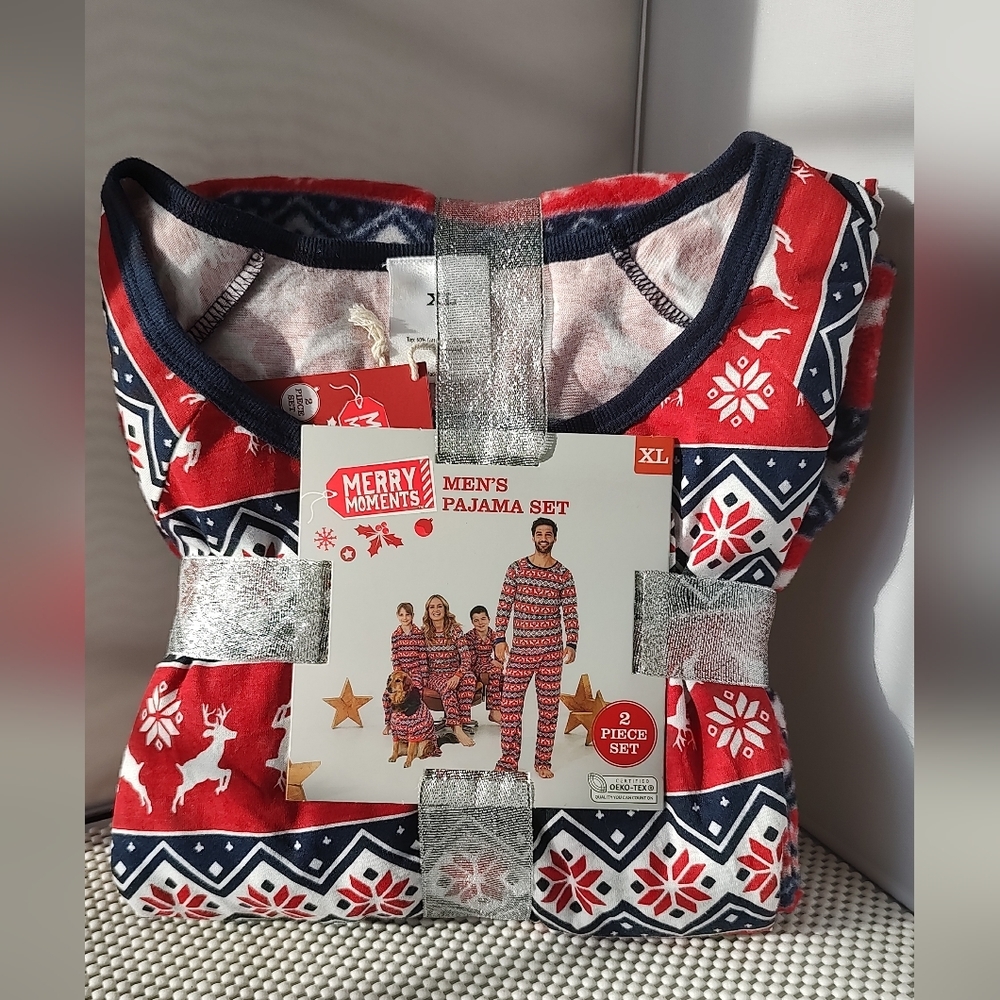 Men's Size XL Christmas Pajamas Set Chest: 46-48" Waist: 40-42"